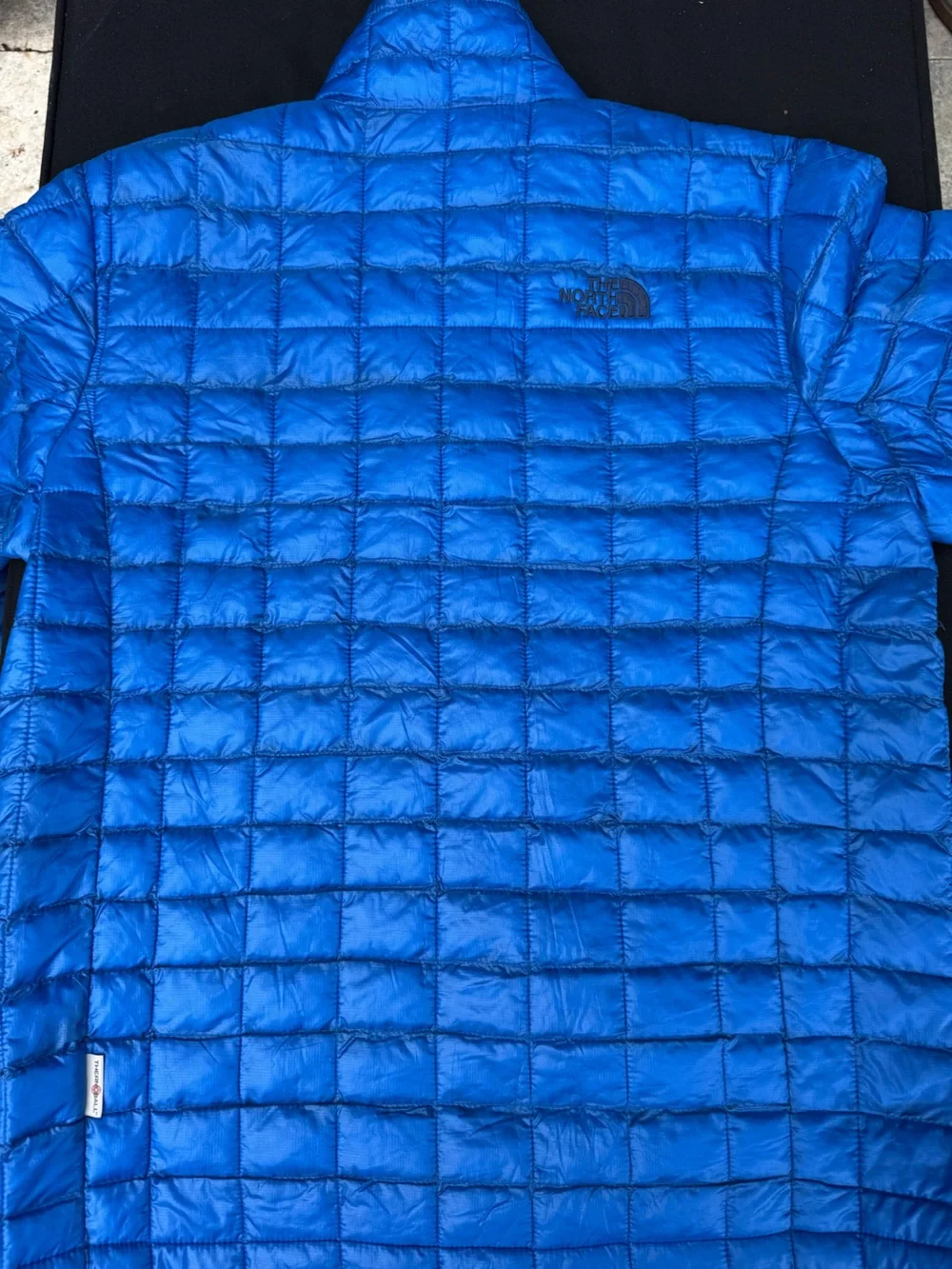 The North Face Men’s Royal Blue Packable Puffer Jacket